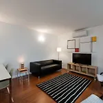 Ateneu Guesthouse